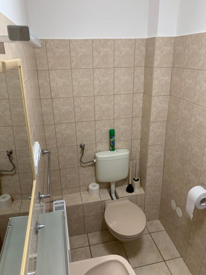 Zsuzsa Apartman Hajdúszoboszló Exteriör bild