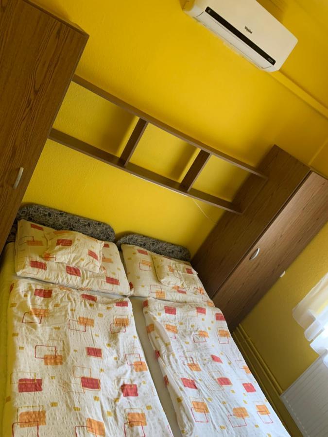 Zsuzsa Apartman Hajdúszoboszló Exteriör bild