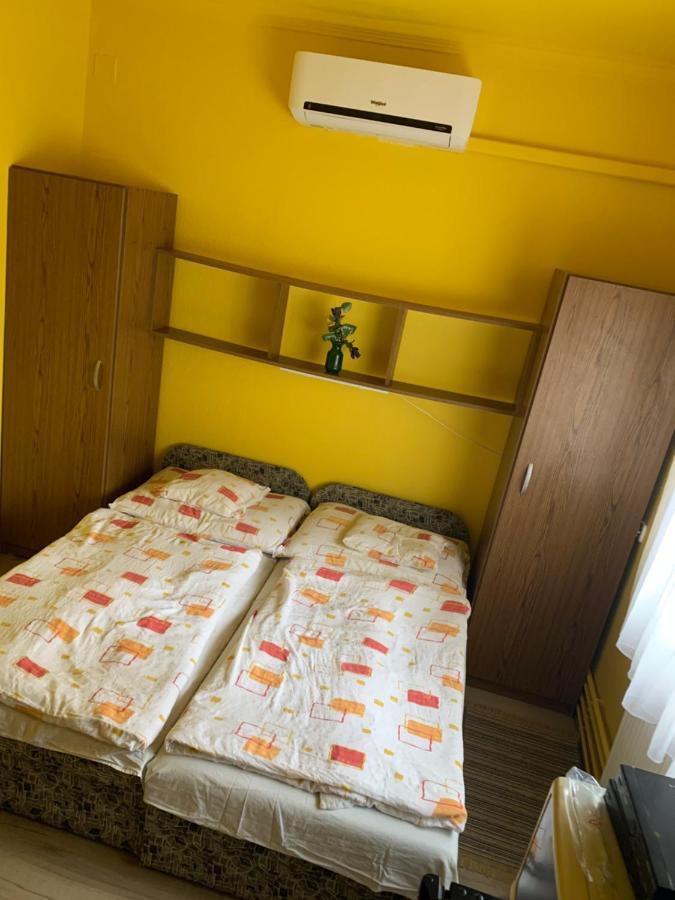 Zsuzsa Apartman Hajdúszoboszló Exteriör bild